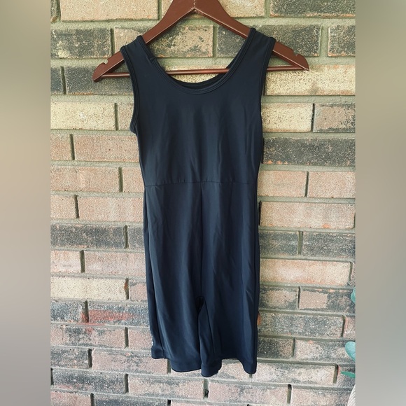 ASICS Women’s Black Bodysuit Size Medium - Picture 5 of 5